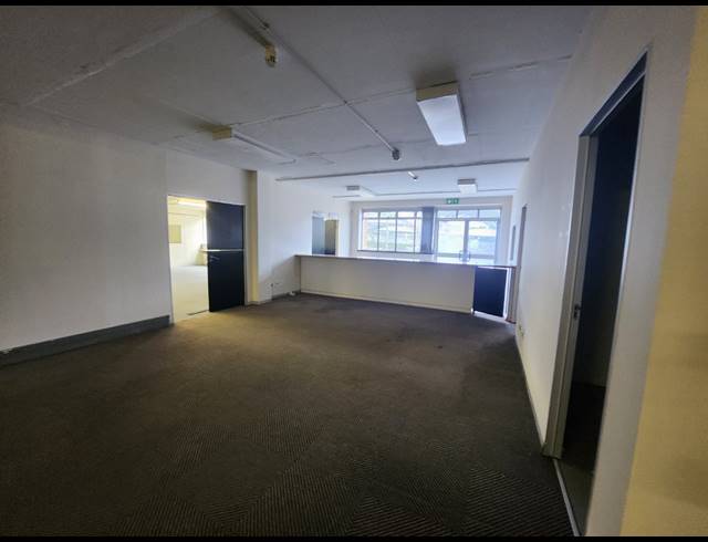 2,423M² OFFICE TO LET IN RANDJESPARK